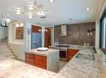 Casa · 305m² · 3 Recámaras · 2 Estacionamientos · Casa en Venta en Playacar