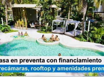 Casa · 192m² · 4 Recámaras · 2 Estacionamientos · Casa en Venta de 4 Habitaciones con Roof Garden en Playa del Carmen