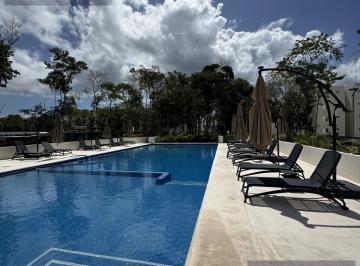 Departamento · 84m² · 2 Recámaras · 1 Estacionamiento · Departamento en Venta en Playa del Carmen de 2 Habitaciones con Alberca