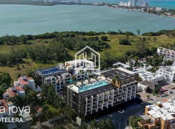 Departamento · 503m² · 4 Recámaras · 2 Estacionamientos · Penthouse en Zona Hotelera Cancún. 4 Recámaras con Terraza y Vista Al Mar. Rooftop, Alberca, Gym.