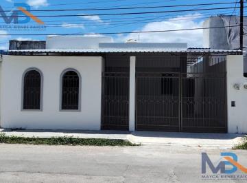 Casa · 80m² · 2 Recámaras · 1 Estacionamiento · Renta Casa Frente Parque Los Cantaritos, Fracc. Francisco de Montejo, Mérida, Yucatán