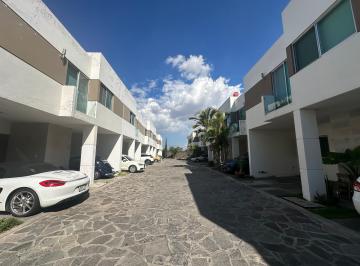 Casa en condominio de 3 habitaciones, Zapopan · Casa 3 Recamaras a 2 Cuadras Parque Metropolitano, y Cerca de La Up