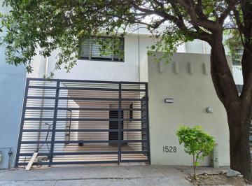 FACHADA · Casa en Las Lomas Sector Bosques