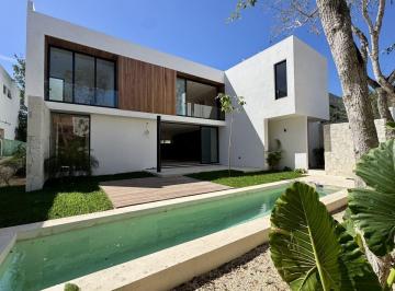 4b2ad45391467fed191d27ebe80f97c3fcfb8d4c1af4be958ba10df4047e788e · Casa con Spa Extraordinario en Yucatán Country Club