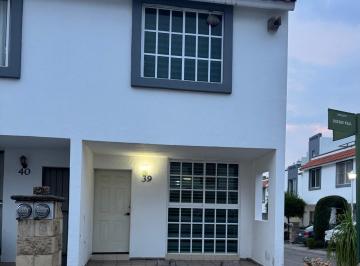 Casa de 2 habitaciones, Zapopan · Casa en Venta en Bosque Real, Zapopan – Excelente Ubicación en Esquina