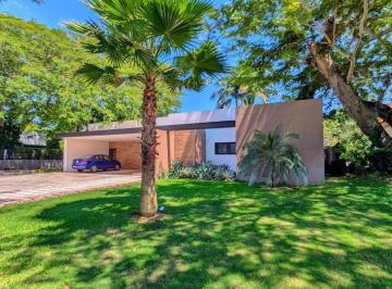 e67b4743131da65de33fca24fd24d1890db0a4d2e39c961fcbf052a853abc1ba · Preciosa Casa de Una Sola Planta en Venta Dentro del Club de Golf La Ceiba
