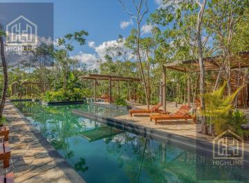 Departamento · 248m² · 3 Recámaras · Casa en Venta en Tulum de 3 Habitaciones con Alberca, Gym y Cancha de Pádel
