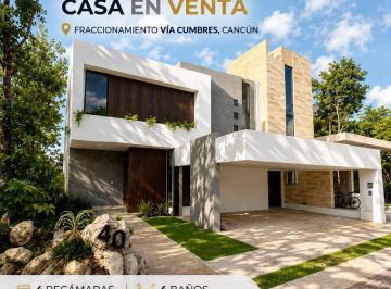 Casa · 350m² · 2 Estacionamientos · Casa en Venta en Vía Cumbres | 350 m² Construcción | Alberca Privada | $10,990,000 Mxn