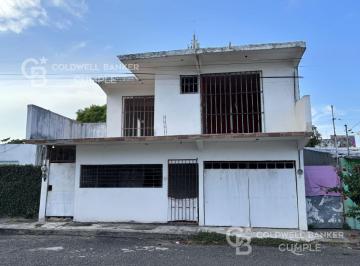 Casa de 8 habitaciones, Veracruz · Casa en Venta en Colonia López Arias