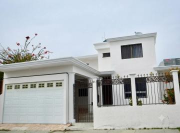 Casa · 237m² · 3 Recámaras · 2 Estacionamientos · Casa en Venta en Los Arcos de Hermosillo, Sonora