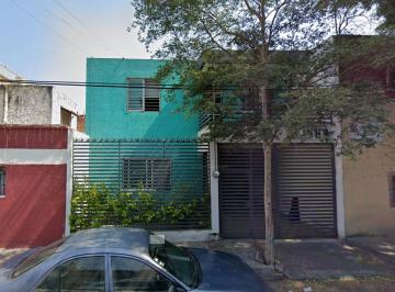 Casa de 4 habitaciones, San Pedro Tlaquepaque · Casa en Venta en Leandro Valle 568, Lindavista, Tlaquepaque Jalisco.