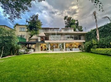 Casa · 800m² · 5 Recámaras · 12 Estacionamientos · Casa en Venta en La Florida