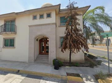 Casa de 5 habitaciones, Monterrey · Venta de Hermosa Casa por Debajo de Su Valor Comercial en Monterrey, Nuevo Leon!