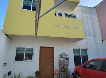 Casa en Venta de 4 habitaciones Adalberto Tejeda · La Casa Se Encuentra en Una Excelente Ubicación Cerca de Plazas Comerciales, Platas, Escuelas, Etc