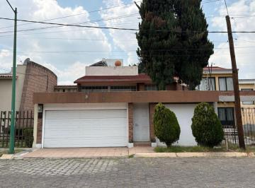 Casa en condominio · 250m² · 3 Recámaras · 3 Estacionamientos · Venta de Casa en Fraccionamiento La Virgen en Metepec