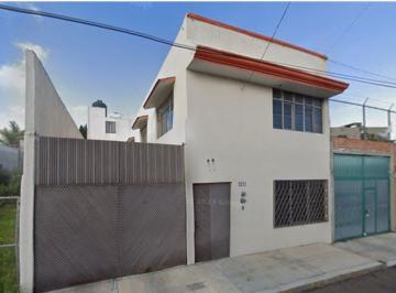 Casa de 4 habitaciones, Puebla · Casa en Venta en Unidad Satélite Magisterial, Heroica Puebla de Zaragoza, Pueebla.
