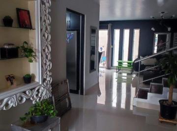 61503d0274ecc346fef240271f584466d3f4f59a6f2a95bc96467db7d17250d8 · Casa en Renta Cumbres Providencia