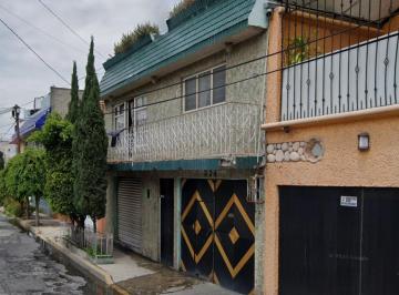 Casa de 4 habitaciones, Nezahualcóyotl · Casa en Venta en Col. La Perla, Nezahualcóyotl