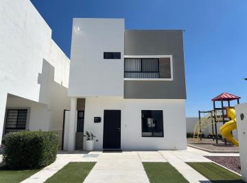 Casa · 116m² · 4 Recámaras · 2 Estacionamientos · Casa en Venta, Paseo Áurea, Torreón, Coah