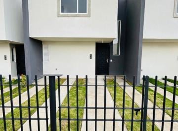 Casa en condominio de 3 habitaciones, Calimaya · ¡Casa en Renta en Calimaya, Fraccionamiento Hacienda de Las Fuentes!