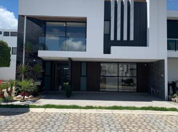 Casa · 422m² · 5 Recámaras · 2 Estacionamientos · Casa en Venta Parque Guanajuato Lomas de Angelopolis Cascatta