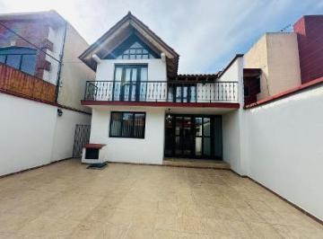Casa · 277m² · 3 Recámaras · 2 Estacionamientos · Casa en Renta en La Virgen Metepec