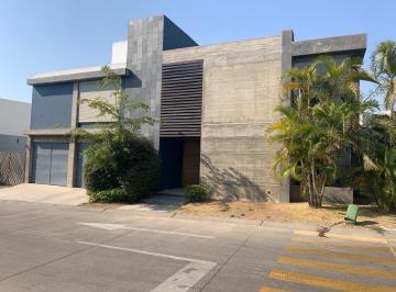 Casa · 370m² · 4 Recámaras · 4 Estacionamientos · Casa en Venta Villa Verona Zapopan Jalisco