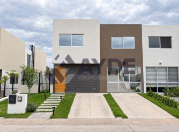 Casa 200m² Venta San Isidro · Casa en Venta en Colinas de San Isidro Int. 54