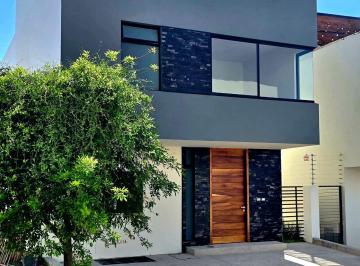 Casa en condominio de 5 habitaciones, Zapopan · Bosques Vallarta. Casa en Venta con 5 Habitaciones y Roof Garden