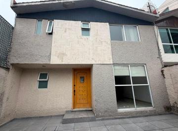 Casa de 3 habitaciones, Naucalpan de Juárez · Amplia Casa en La Alteza | Naucalpan