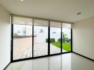 Casa · 360m² · 5 Recámaras · 2 Estacionamientos · Casa en Venta en Parque Potosí, Zona Lomas de Angelópolis III