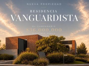 Casa · 710m² · 3 Recámaras · 4 Estacionamientos · Hermosa Casa en El Campanario