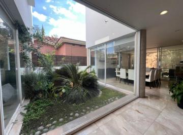 Casa de 3 habitaciones, Zapopan · Venta Casa Condominio Valle Real 360 m², 3 Recámaras con Baño, 6 Cajones Auto