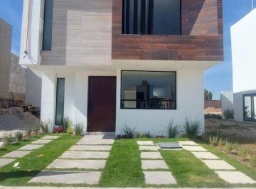 Casa de 3 habitaciones, Pachuca · Casa con Terreno de 112 m² con 3rec. Equipada Cerca de Servicios Al Sur de Pachuca, 3 Niveles!