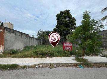 Terreno / Lote , Solidaridad · Lote Multifamiliar en Zona Céntrica de 313 m², en Venta