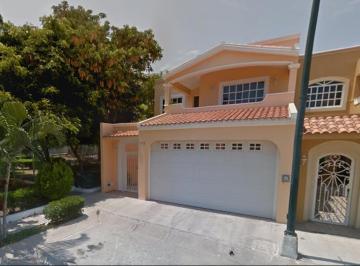 Casa de 4 habitaciones, Mazatlán · Casa en Venta en Fracc. Alameda, Mazatlán, Sinaloa