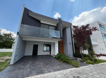 Casa de 3 habitaciones, San Andrés Cholula · Casa en Venta en Parque Foresta, Lomas de Angelópolis | Doble Altura y Rooftop