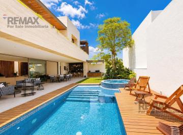 Casa · 813m² · 4 Recámaras · 3 Estacionamientos · Venta de Casa en El Fracc. Mascareño, Vista Hermosa, Cueravaca, Morelos…clave 6253