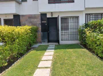 Casa de 3 habitaciones, Jiutepec · Casa en Renta en Condominio Residencial Granada