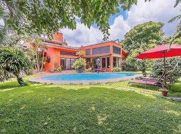 Casa · 432m² · 3 Recámaras · 10 Estacionamientos · Casa en Poblado Acapatzingo