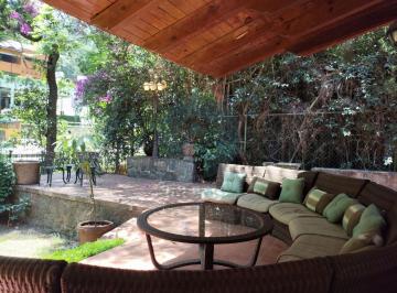 Casa en condominio · 390m² · 4 Recámaras · 2 Estacionamientos · Casa en Exclusivo Condominio en Avándaro con Alberca y Cancha de Tenis