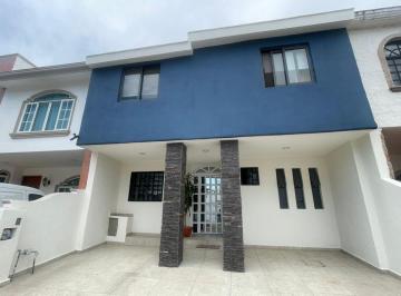 Casa de 3 habitaciones, Zapopan · Casa en Venta Jardines Chapalita