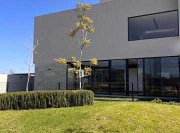 Casa en condominio de 4 habitaciones, Querétaro · Casa en Venta en Lomas del Campnario Norte