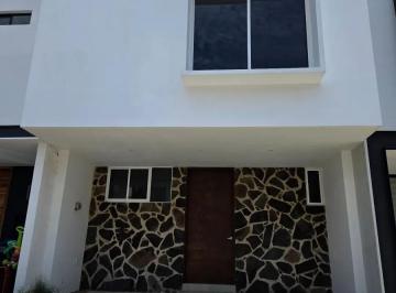 1 · Casa en Venta en La Moraleja, Zapopan, Jalisco