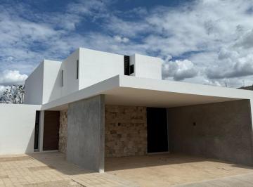 Casa · 228m² · 3 Recámaras · 2 Estacionamientos · Casa en Venta en Conkal, Yucatán.
