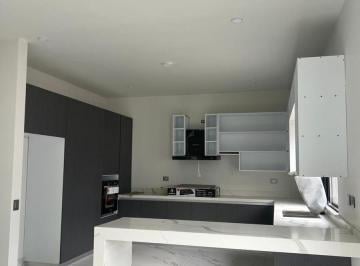 Casa · 350m² · 3 Recámaras · 2 Estacionamientos · Casa en Venta Carretera Nacional Amorada
