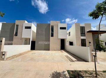 Casa · 136m² · 2 Recámaras · 2 Estacionamientos · Casa en Venta en Cholul, Mérida Yucatán
