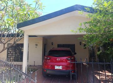 Casa · 182m² · 3 Recámaras · 2 Estacionamientos · Casa en Venta en Centro, Mérida Yucatán (Eb - Vx8601)
