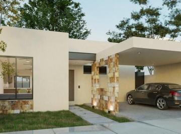 Casa · 228m² · 3 Recámaras · 4 Estacionamientos · Casa en Venta en Cholul, Mérida Yucatán