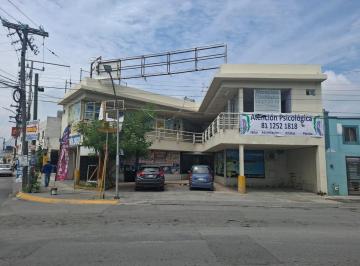 Edificio · 690m² · 10 Estacionamientos · Plaza Comercial en Venta